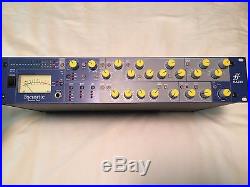 Focusrite ISA220 Microphone Preamp in Excellent Condition